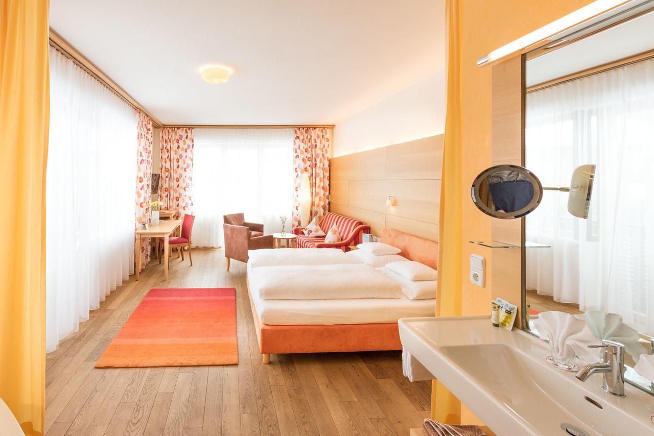 Hotel Walserberg Warth  Екстериор снимка