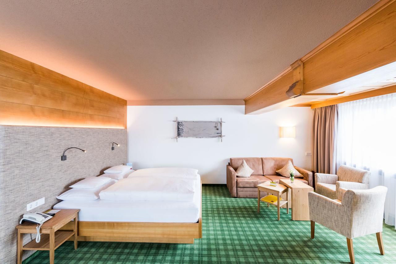 Hotel Walserberg Warth  Екстериор снимка